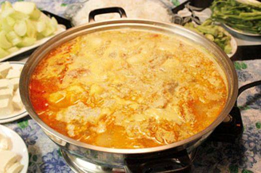 bat-mi-cong-thuc-lam-mon-lau-mang-chua-bang-bep-lau-dien6 Bật mí công thức làm món lẩu măng chua bằng bếp lẩu điện 6