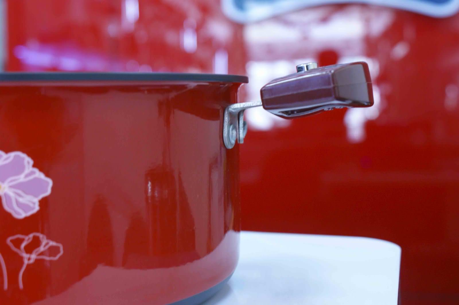 Bộ nồi nấu ăn Anod Sunhouse tiện dụng cho ngày tết 4