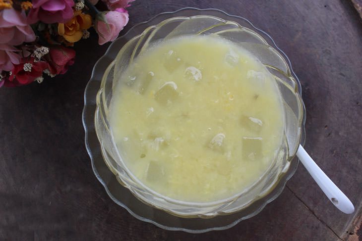 cach-lam-2-mon-che-giai-nhiet-thom-ngon-tu-nha-dam5 Cách làm 2 món chè giải nhiệt thơm ngon từ nha đam 5