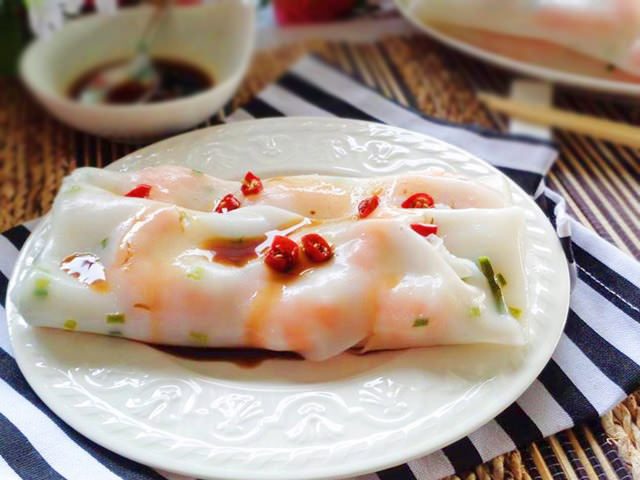 Cách làm bánh cuốn tôm lạ miệng bằng chảo chống dính, ăn một lần nhớ mãi