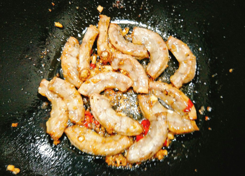 Cách làm lòng heo chiên mắm đậm đà cho bữa nhậu 4