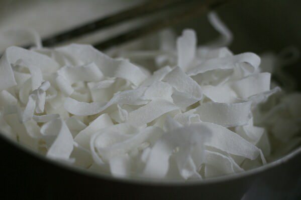 [MÓN NGON MỖI NGÀY] Cách làm mứt dừa dẻo ngon cực đơn giản cho ngày Tết 3