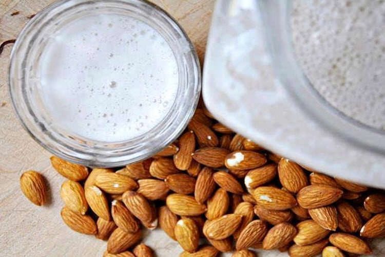 ﻿Cách làm sữa đậu nành hạnh nhân bằng máy làm sữa đậu nành