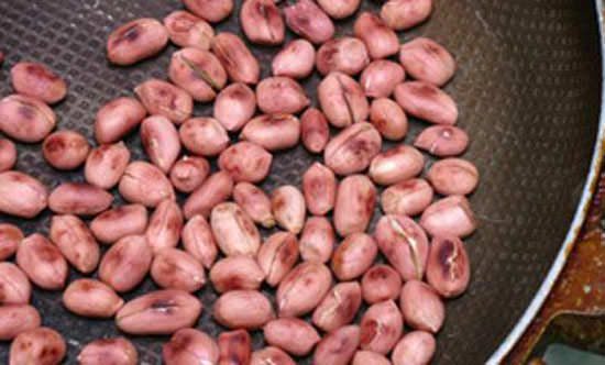 Cách làm sữa đậu nành vị vừng lạc cực đơn giản tại nhà 1