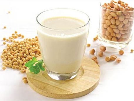Cách làm sữa đậu nành vị vừng lạc cực đơn giản tại nhà 2