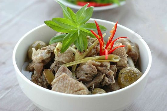 Cách làm vịt om sấu ngon nhất không thể đơn giản hơn