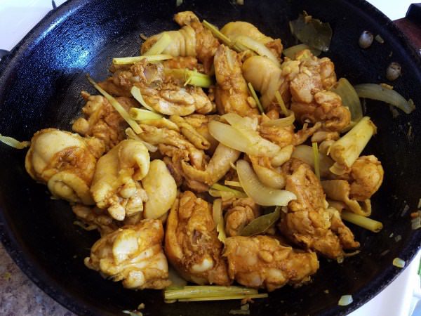 Cách nấu món cà ri gà thơm ngon cho ngày trở gió 4