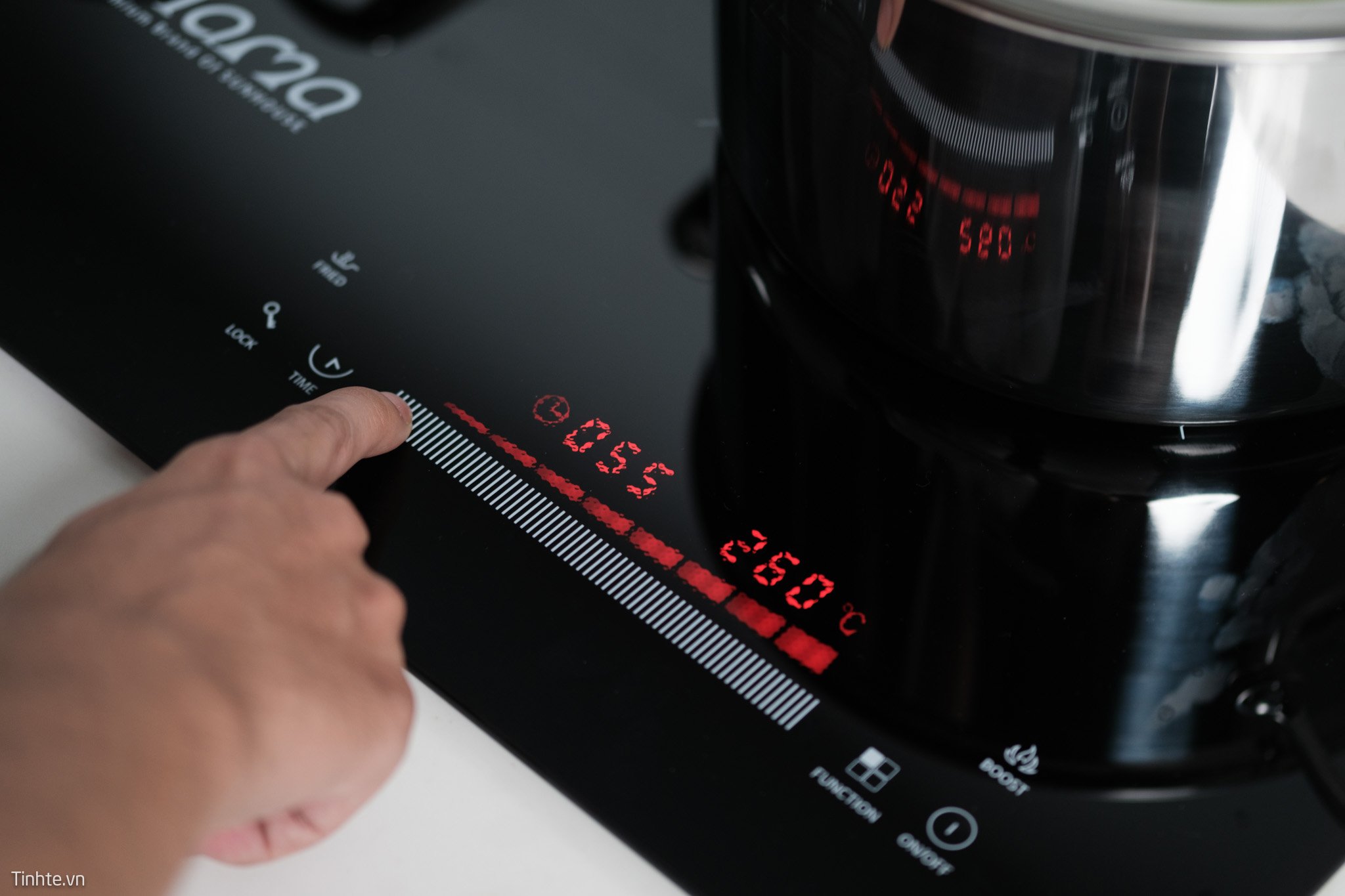 Chia sẻ về bếp vừa điện từ vừa hồng ngoại CHÍNH HÃNG SUNHOUSE MMB9200MIX: nấu được mọi loại nồi! 1