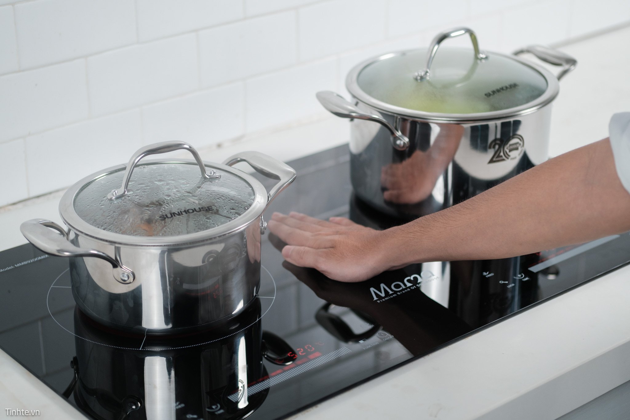 Chia sẻ về bếp vừa điện từ vừa hồng ngoại CHÍNH HÃNG SUNHOUSE MMB9200MIX: nấu được mọi loại nồi! 4