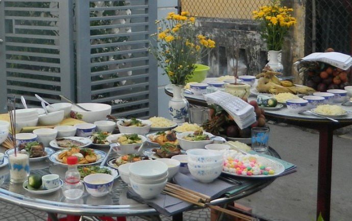 Chuẩn bị đồ cúng và văn khấn cúng cô hồn chuẩn xác nhất