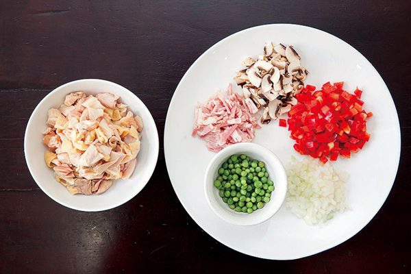 [NGON HƠN MỖI NGÀY] Cơm cuộn kiểu Nhật ngon đúng vị, ai cũng làm được 2