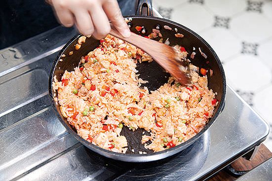 [NGON HƠN MỖI NGÀY] Cơm cuộn kiểu Nhật ngon đúng vị, ai cũng làm được 3