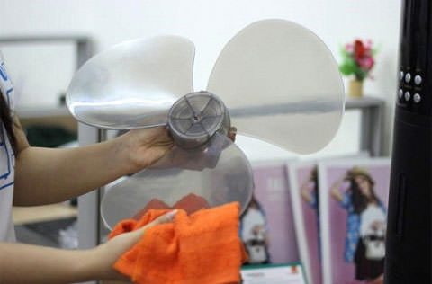 Dùng quạt điện thế nào để mát hơn 1