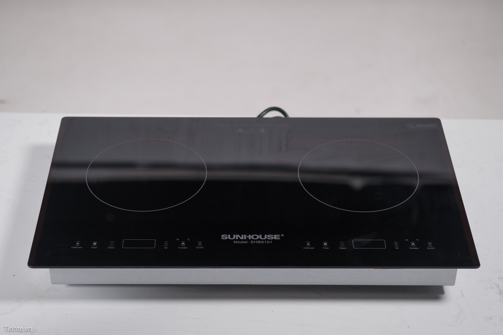 Giới thiệu bếp điện từ đôi của CHÍNH HÃNG SUNHOUSE: Từ đơn giản đến sang trọng, đẳng cấp 2