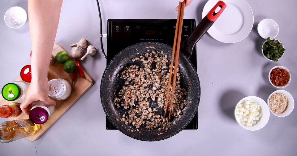 Gợi ý cách chế biến hến xúc bánh đa – Món nhậu lạ miệng cho cả gia đình 2