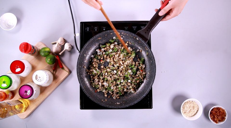 Gợi ý cách chế biến hến xúc bánh đa – Món nhậu lạ miệng cho cả gia đình 3