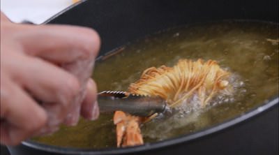 Hướng dẫn cách làm tôm chiên giòn giòn ngon khó cưỡng bằng chảo chống dính 5