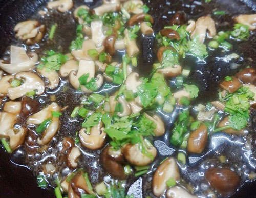 Hướng dẫn làm món đậu hũ non sốt nấm đông cô cho mùa lễ Vu Lan 4