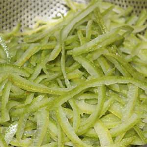 Hướng dẫn làm mứt vỏ bưởi giòn thơm, dễ ăn cho ngày Tết 2