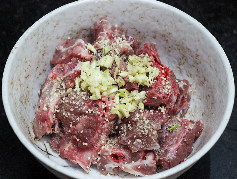 Hướng dẫn làm sườn chiên khoai lang bằng chảo chống dính CHÍNH HÃNG SUNHOUSE 1