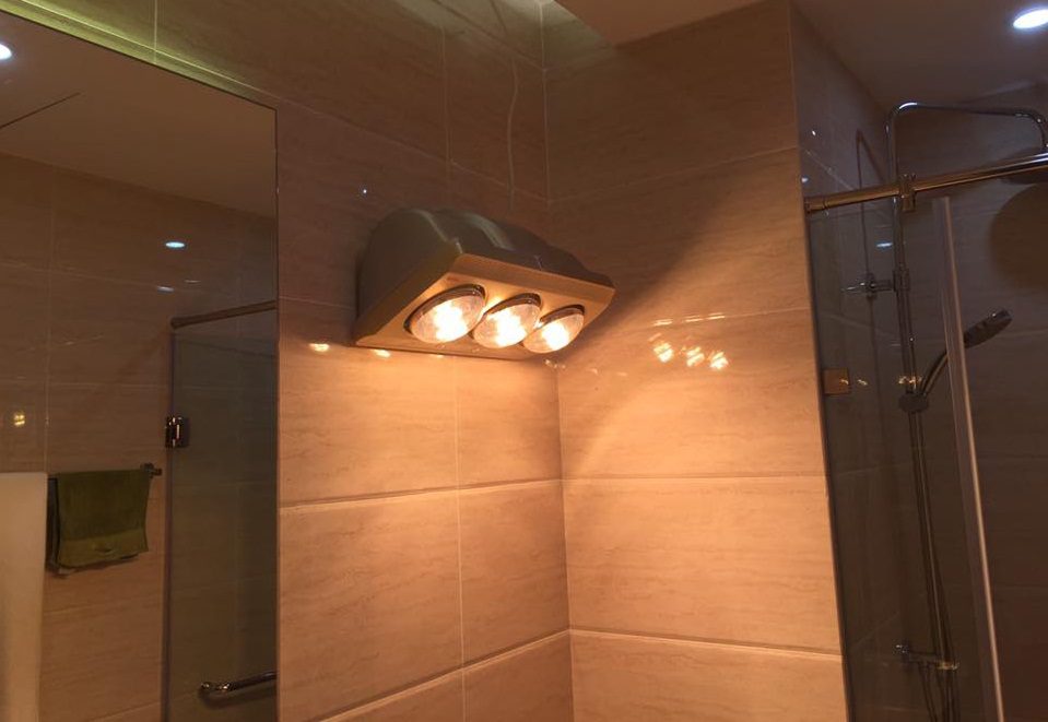 Nên mua đèn sưởi nhà tắm 2 hay 3 bóng thì tốt hơn? 03