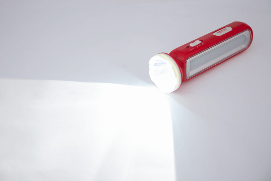 Đèn tích điện có thực sự hữu ích? Bạn chắc chắn không thể bỏ qua những điều này khi mua đèn tích điện 5