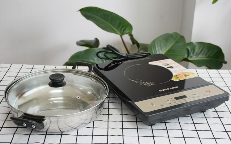 Lợi ích không ngờ đến khi sử dụng bếp từ đơn CHÍNH HÃNG SUNHOUSE trong nấu ăn 1