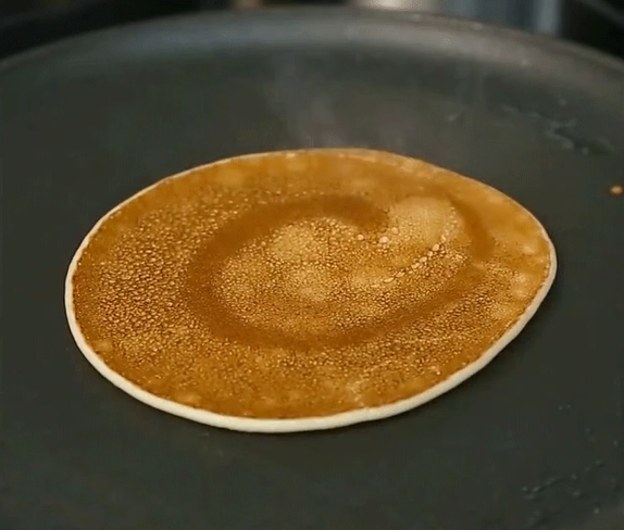 CHỈ TRONG 5 PHÚT CÓ NGAY BỮA SÁNG BỔ DƯỠNG VỚI CÔNG THỨC LÀM BÁNH PANCAKE BẰNG CHẢO CHỐNG DÍNH 4