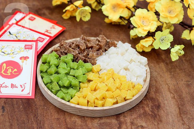 Mách bạn cách làm mứt dừa viên cho ngày Tết thêm “rôm rả”