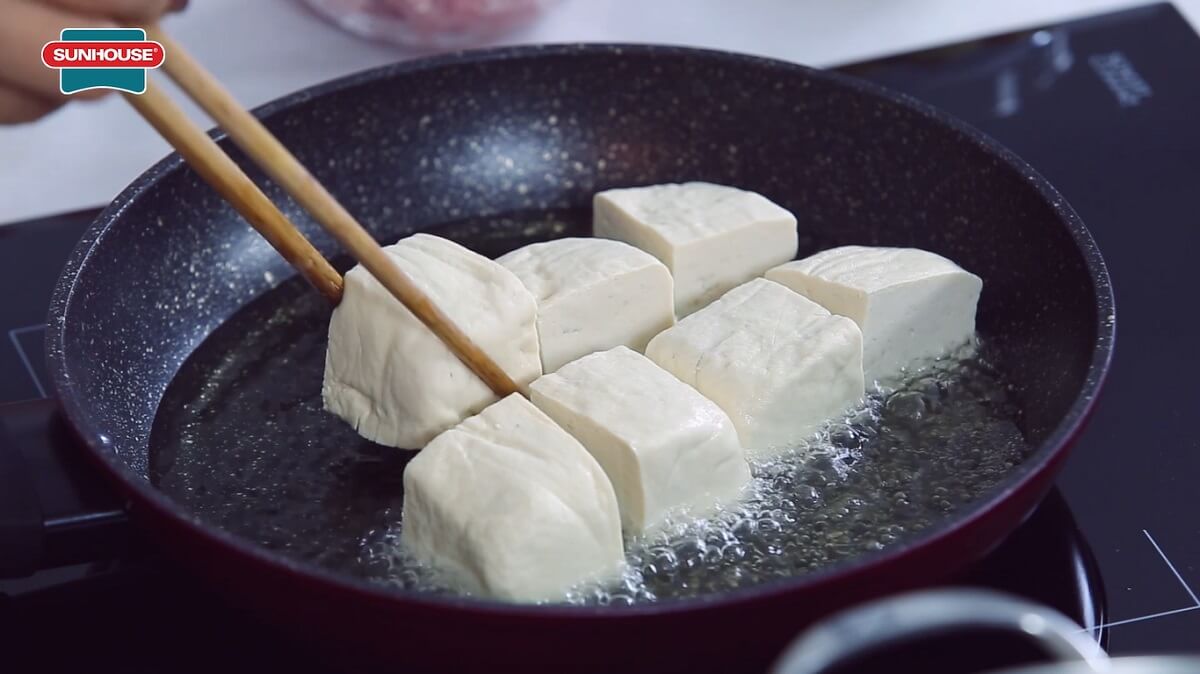 Nấu ăn cực nhanh với bếp đôi điện từ hồng ngoại CHÍNH HÃNG SUNHOUSE 004