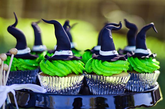 Những chiếc cupcake đậm chất Halloween cho bé yêu