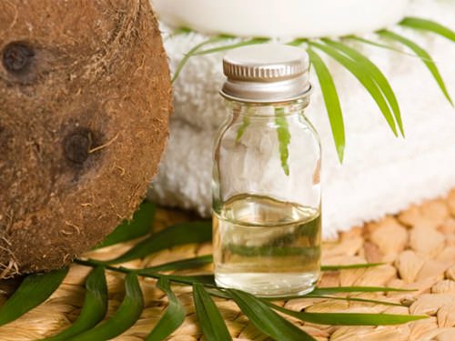 Những lý do thuyết phục bạn nên có một chai dầu dừa trong nhà 1