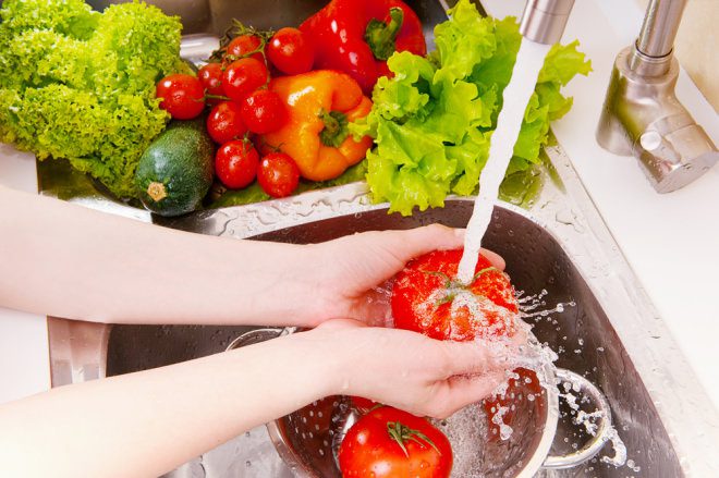 Những thói quen phổ biến khi sử dụng tủ lạnh dễ gây ngộ độc 1
