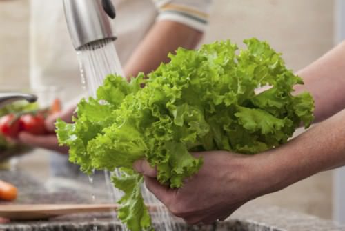 Những thói quen phổ biến khi sử dụng tủ lạnh dễ gây ngộ độc 2
