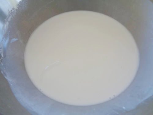 Tự làm bánh cuốn tại nhà, bạn đã biết cách pha bột để không bị nhão? 2